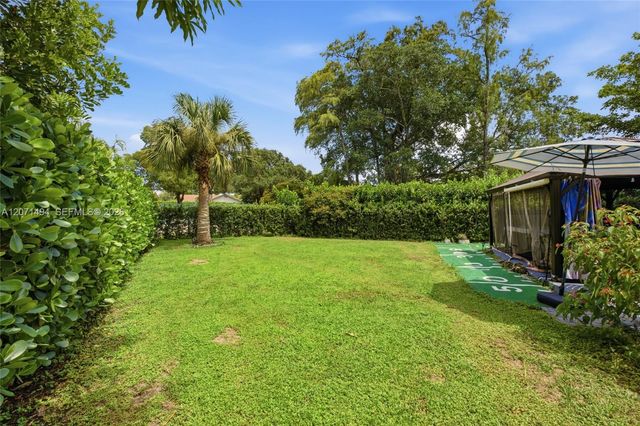 3913 NW 72nd Lane, Coral Springs, FL 33065