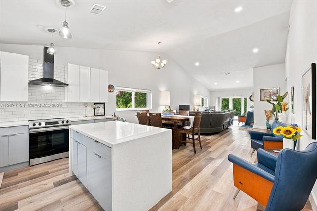 3913 NW 72nd Lane, Coral Springs, FL 33065