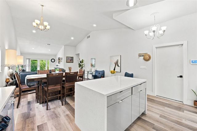 3913 NW 72nd Lane, Coral Springs, FL 33065