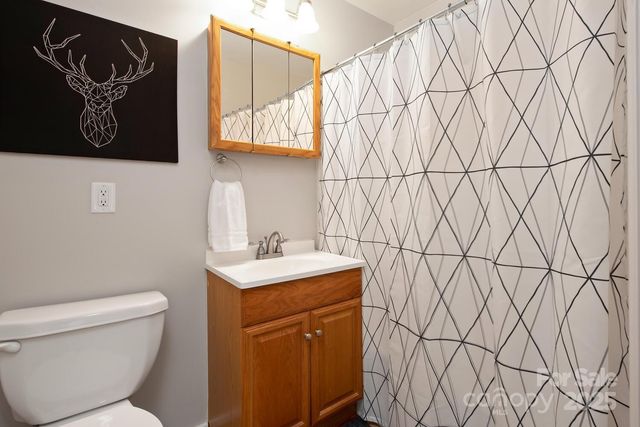 94 Church Road, Fairview, NC 28730