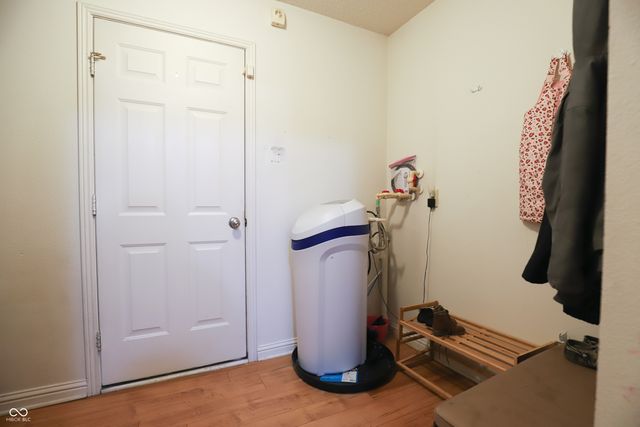 8240 Gathering Circle, Indianapolis, IN 46259