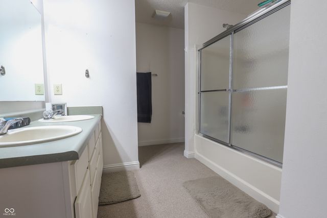 8240 Gathering Circle, Indianapolis, IN 46259