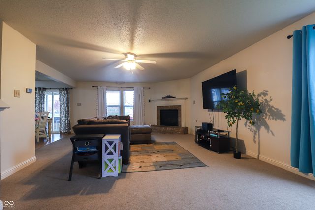 8240 Gathering Circle, Indianapolis, IN 46259