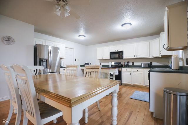 8240 Gathering Circle, Indianapolis, IN 46259