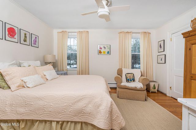 1497 Regent Street, Niskayuna, NY 12309