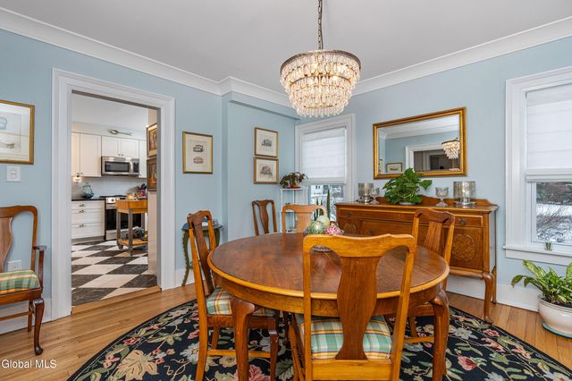 1497 Regent Street, Niskayuna, NY 12309