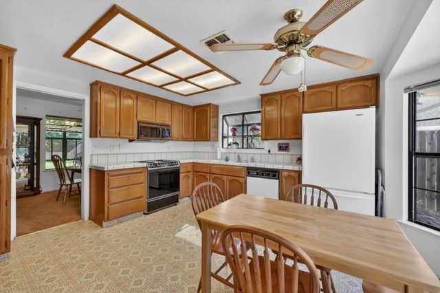 1703 Moraga Way, Roseville, CA 95661