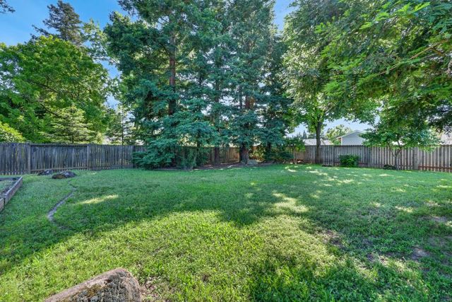 1703 Moraga Way, Roseville, CA 95661