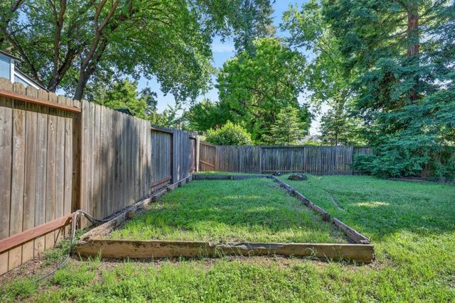 1703 Moraga Way, Roseville, CA 95661