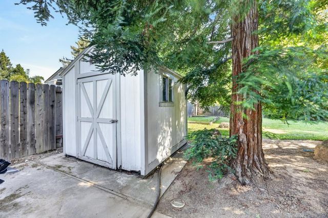 1703 Moraga Way, Roseville, CA 95661