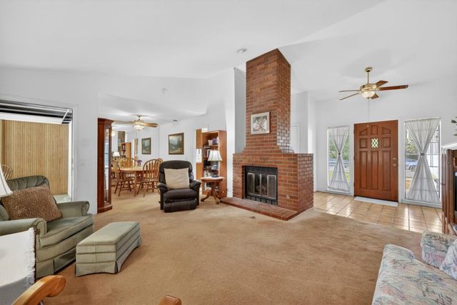 1703 Moraga Way, Roseville, CA 95661