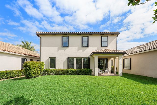 8910 Sea Chase Drive, Lake Worth, FL 33467