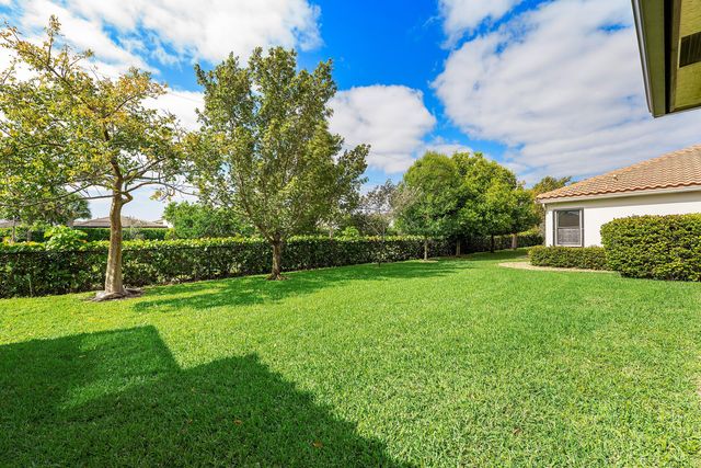 8910 Sea Chase Drive, Lake Worth, FL 33467