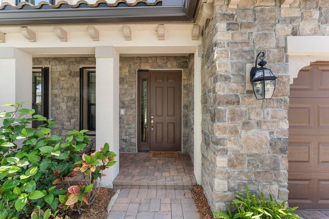 8910 Sea Chase Drive, Lake Worth, FL 33467