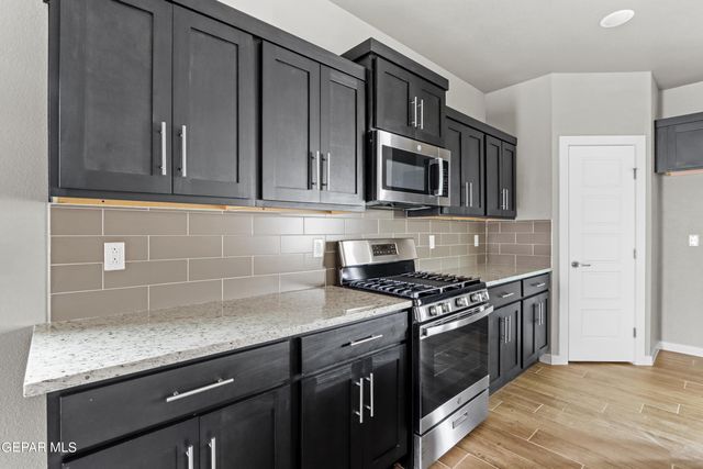 348 San Jose, Socorro, TX 79927