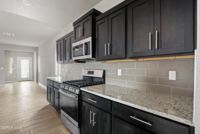 348 San Jose, Socorro, TX 79927