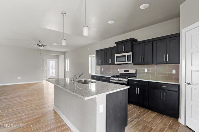 348 San Jose, Socorro, TX 79927