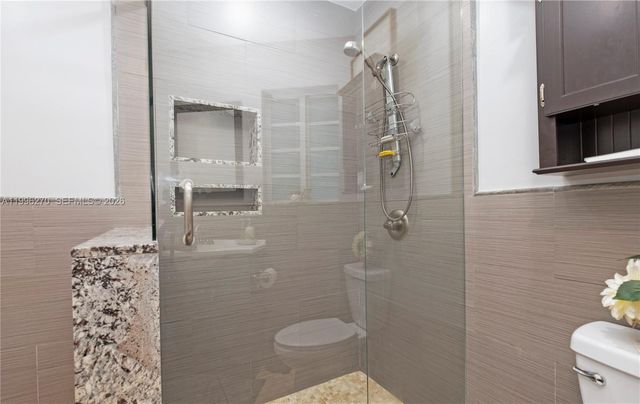 1723 NE Miami Gardens Dr 235, Miami, FL 33179