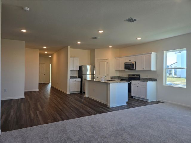 421 Wedemeyer ST, Taylor, TX 76574