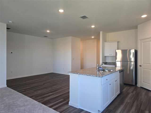 421 Wedemeyer ST, Taylor, TX 76574