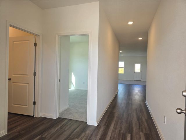 421 Wedemeyer ST, Taylor, TX 76574