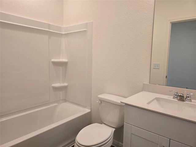 421 Wedemeyer ST, Taylor, TX 76574