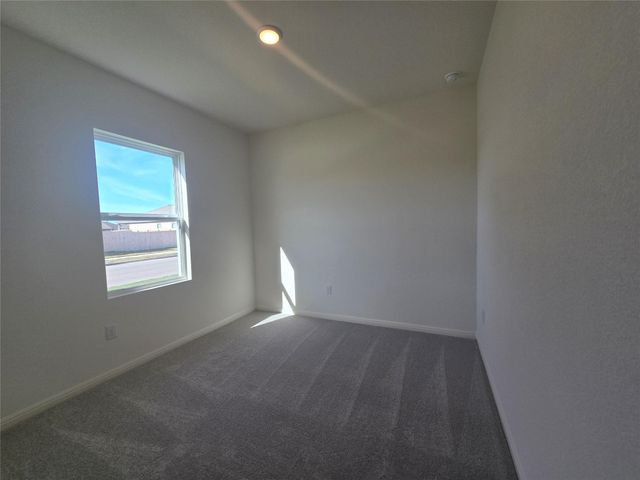 421 Wedemeyer ST, Taylor, TX 76574