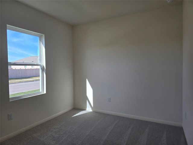 421 Wedemeyer ST, Taylor, TX 76574