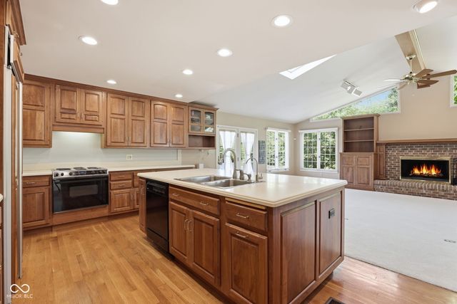 6528 Finchley Road, Indianapolis, IN 46250