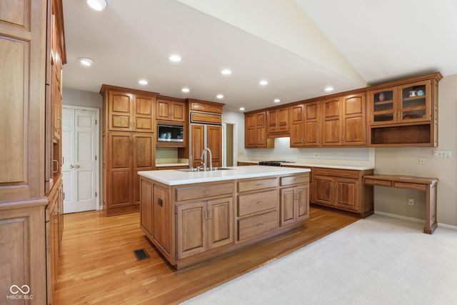 6528 Finchley Road, Indianapolis, IN 46250
