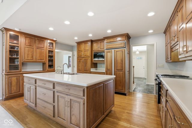 6528 Finchley Road, Indianapolis, IN 46250