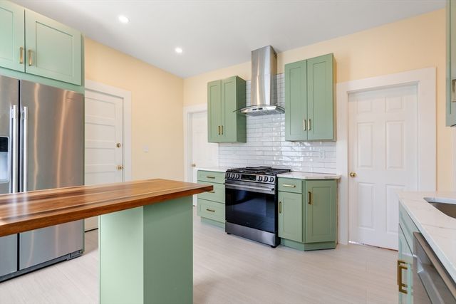 99 Beech Street 3, Belmont, MA 02478