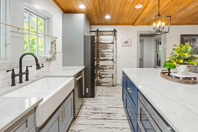 212 E Hudson Avenue, Folly Beach, SC 29439
