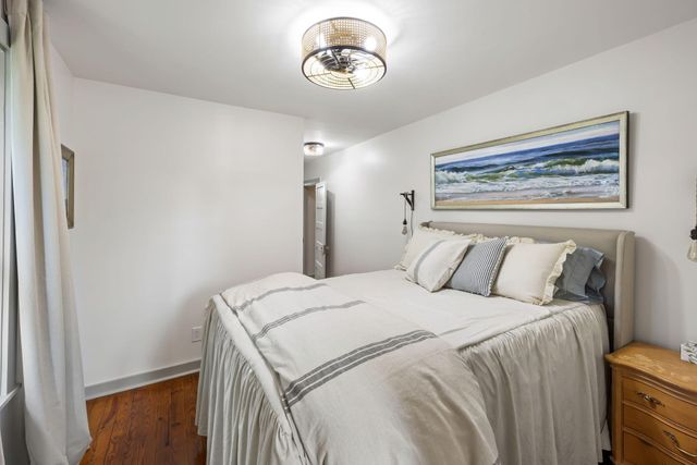 212 E Hudson Avenue, Folly Beach, SC 29439