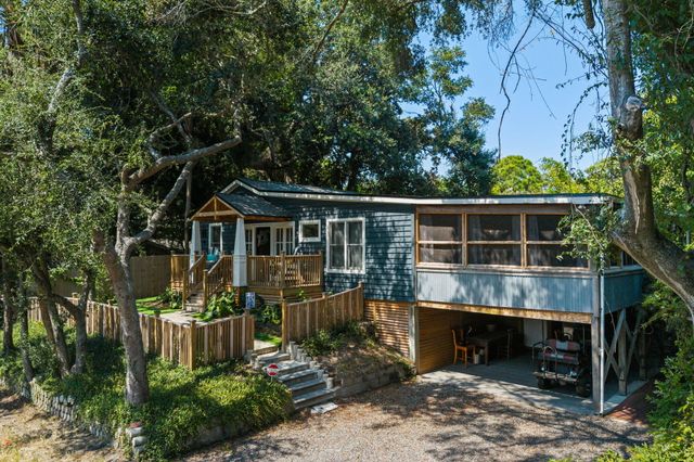 212 E Hudson Avenue, Folly Beach, SC 29439