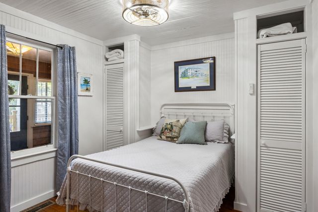 212 E Hudson Avenue, Folly Beach, SC 29439