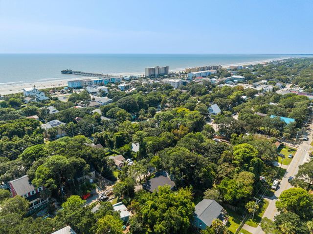 212 E Hudson Avenue, Folly Beach, SC 29439