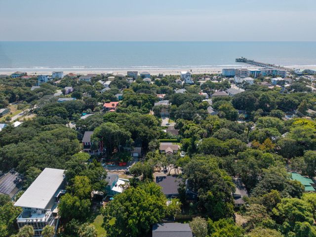 212 E Hudson Avenue, Folly Beach, SC 29439