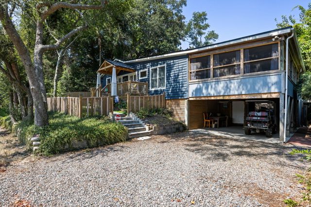 212 E Hudson Avenue, Folly Beach, SC 29439