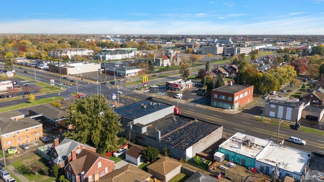 19807 VAN DYKE Street, Detroit, MI 48234