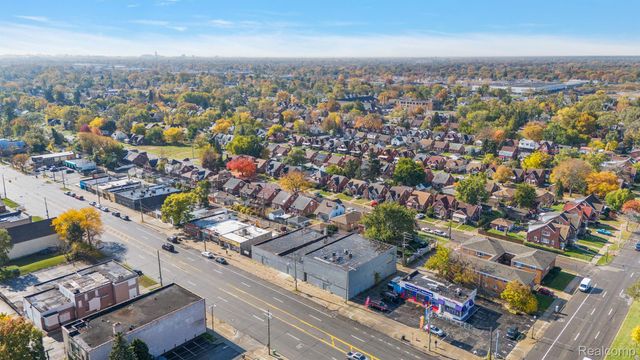 19807 VAN DYKE Street, Detroit, MI 48234