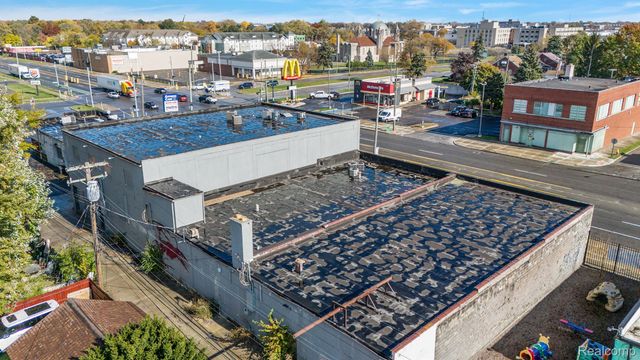 19807 VAN DYKE Street, Detroit, MI 48234