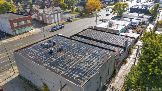 19807 VAN DYKE Street, Detroit, MI 48234