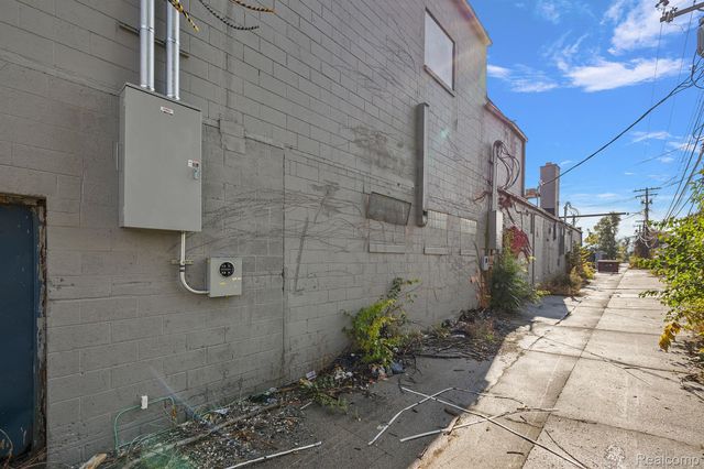 19807 VAN DYKE Street, Detroit, MI 48234