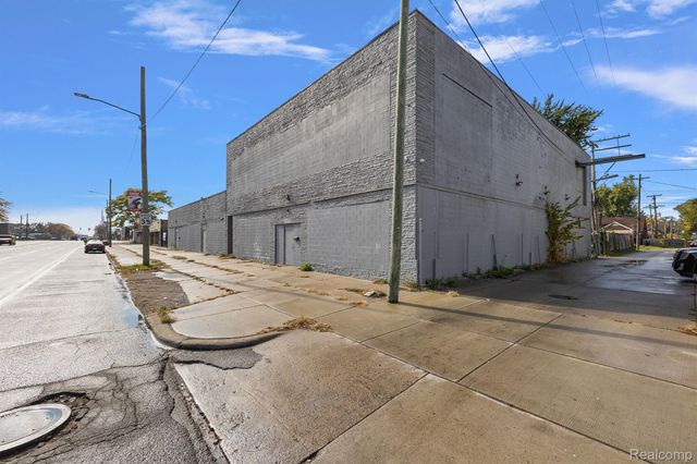 19807 VAN DYKE Street, Detroit, MI 48234