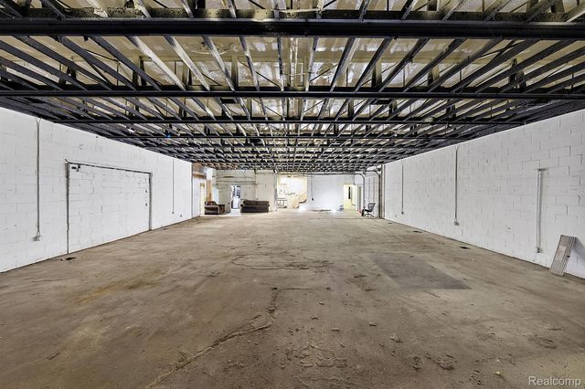 19807 VAN DYKE Street, Detroit, MI 48234