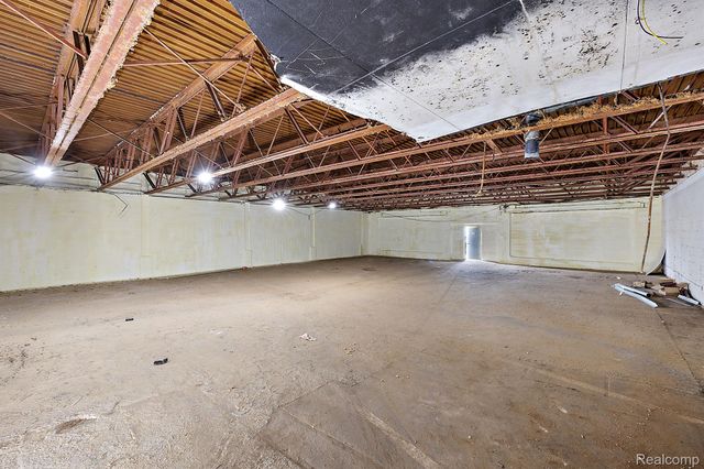 19807 VAN DYKE Street, Detroit, MI 48234