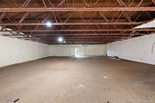 19807 VAN DYKE Street, Detroit, MI 48234