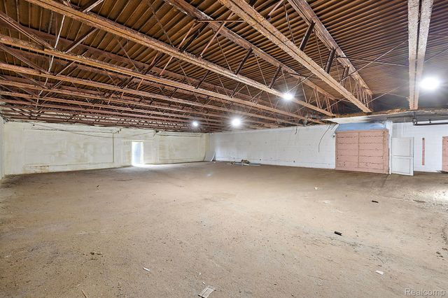 19807 VAN DYKE Street, Detroit, MI 48234