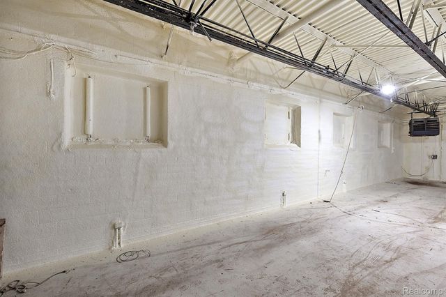 19807 VAN DYKE Street, Detroit, MI 48234